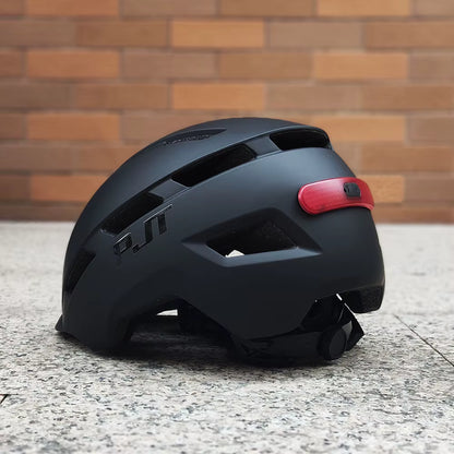 PJT Fahrradhelm mit wiederaufladbarem Rücklicht